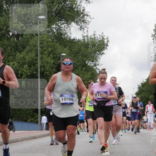 29.06.2025 - hella hamburg halbmarathon Luisa Fischer http://msf.ph/oto/8478779 29.06.2025 10:48:52 Kennedybrücke 2007, 10566, 769, 36, 14758, 10562, 2846, 3879, 3993, 5190, 5339, 7699, 7912, 8272, 8594, 9536, 10562 meine-sportfotos.de