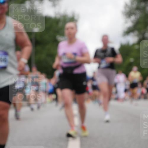 29.06.2025 - hella hamburg halbmarathon Luisa Fischer http://msf.ph/oto/8478837 29.06.2025 10:48:53 Kennedybrücke 2846, 2954, 3879, 3993, 5190, 5339, 7699, 7912, 8272, 8594, 9536, 10562 meine-sportfotos.de