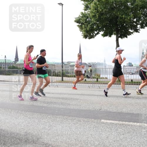 29.06.2025 - hella hamburg halbmarathon Lena Gebhardt http://msf.ph/oto/8478904 29.06.2025 10:33:28 Lombardsbrücke 203, 1189, 1275, 1324, 1764, 1995, 2038, 2054, 2085, 2342, 2776, 2838, 2959, 3170, 3341, 3391, 3560, 3812, 3871, 4030, 4096, 4164, 4361, 4433, 4445, 4449, 4650, 4696, 5075, 5096, 5110, 5141, 5180, 5557, 5569, 5581, 5917, 6109, 6773, 6854, 6999, 7653, 7705, 7982, 8021, 8157, 8282, 8595, 8891, 9143, 9234, 9258, 9289, 9438, 9591, 9592, 9750, 9780, 9799, 11229, 11260, 11713, 11811, 11826, 12039, 14305, 14743, 15951 meine-sportfotos.de