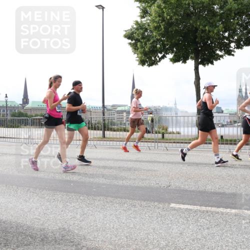 29.06.2025 - hella hamburg halbmarathon Lena Gebhardt http://msf.ph/oto/8478965 29.06.2025 10:33:28 Lombardsbrücke 203, 1189, 1275, 1324, 1764, 1995, 2038, 2054, 2085, 2342, 2776, 2838, 2959, 3170, 3341, 3391, 3560, 3812, 3871, 4030, 4096, 4164, 4361, 4433, 4445, 4449, 4650, 4696, 5075, 5096, 5110, 5141, 5180, 5557, 5569, 5581, 5917, 6109, 6773, 6854, 6999, 7653, 7705, 7982, 8021, 8157, 8282, 8595, 8891, 9143, 9234, 9258, 9289, 9438, 9591, 9592, 9750, 9780, 9799, 11229, 11260, 11713, 11811, 11826, 12039, 14305, 14743, 15951 meine-sportfotos.de