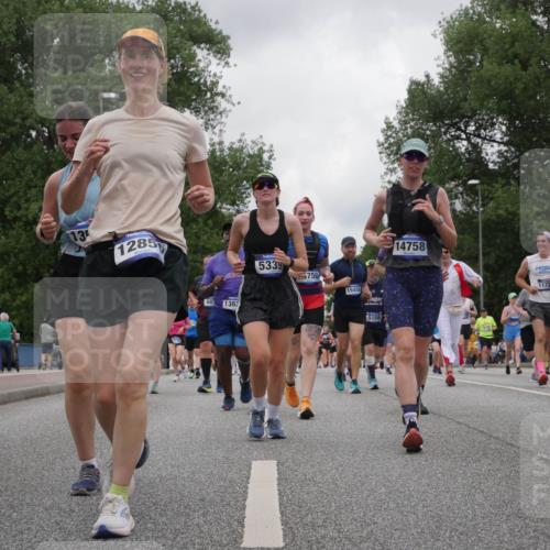 29.06.2025 - hella hamburg halbmarathon Luisa Fischer http://msf.ph/oto/8478992 29.06.2025 10:48:59 Kennedybrücke 13, 1285, 485, 1367, 5339, 750, 15458, 5108, 14758, 1173, 1085, 2664, 2846, 2954, 3357, 3377, 3879, 3993, 4820, 5108, 5190, 5339, 5703, 6763, 7699, 8272, 8594, 9536 meine-sportfotos.de