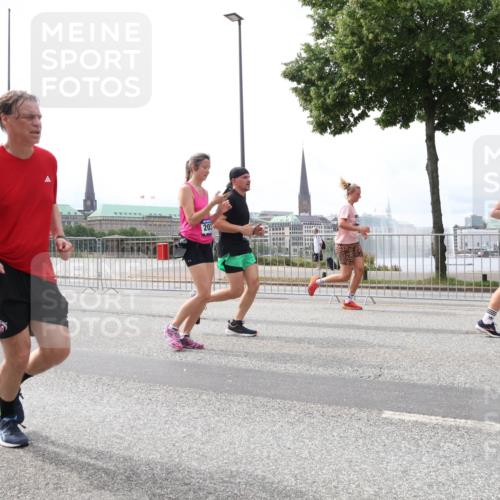 29.06.2025 - hella hamburg halbmarathon Lena Gebhardt http://msf.ph/oto/8479001 29.06.2025 10:33:29 Lombardsbrücke 203, 1189, 1275, 1324, 1764, 1896, 1995, 2038, 2054, 2085, 2342, 2776, 2838, 2959, 3170, 3341, 3560, 3812, 3871, 4030, 4096, 4164, 4361, 4433, 4445, 4449, 4650, 4696, 5075, 5096, 5141, 5180, 5557, 5569, 5581, 5821, 5822, 5887, 5917, 6109, 6773, 6854, 6999, 7653, 7705, 8021, 8157, 8282, 8595, 8891, 9234, 9258, 9289, 9438, 9591, 9592, 9750, 9780, 9799, 10561, 11229, 11260, 11713, 11811, 11826, 12039, 14305, 14743, 15951 meine-sportfotos.de