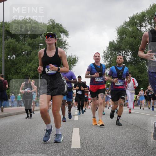 29.06.2025 - hella hamburg halbmarathon Luisa Fischer http://msf.ph/oto/8479032 29.06.2025 10:49:00 Kennedybrücke 149, 550, 12332, 15750, 15751, 14758, 1085, 2657, 2664, 2846, 2954, 3357, 3377, 3879, 3993, 4119, 4820, 5108, 5703, 6763, 8272, 8594 meine-sportfotos.de