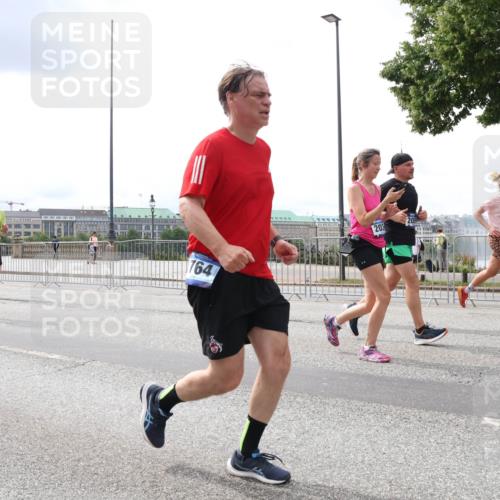 29.06.2025 - hella hamburg halbmarathon Lena Gebhardt http://msf.ph/oto/8479064 29.06.2025 10:33:29 Lombardsbrücke 764, 203, 11229, 1189, 1275, 1324, 1764, 1896, 1995, 2038, 2054, 2085, 2342, 2776, 2838, 2959, 3170, 3341, 3560, 3812, 3871, 4030, 4096, 4164, 4361, 4433, 4445, 4449, 4650, 4696, 5075, 5096, 5141, 5180, 5557, 5569, 5581, 5821, 5822, 5887, 5917, 6109, 6773, 6854, 6999, 7653, 7705, 8021, 8157, 8282, 8595, 8891, 9234, 9258, 9289, 9438, 9591, 9592, 9750, 9780, 9799, 10561, 11229, 11260, 11713, 11811, 11826, 12039, 14305, 14743, 15951 meine-sportfotos.de