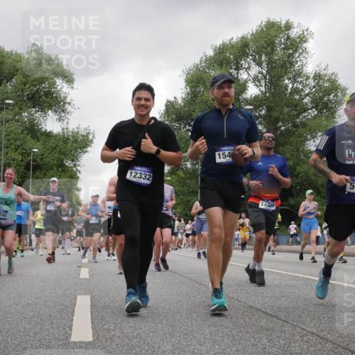 29.06.2025 - hella hamburg halbmarathon Luisa Fischer http://msf.ph/oto/8479147 29.06.2025 10:49:03 Kennedybrücke 51, 314, 10182, 18230, 1629, 18712, 10, 12332, 154, 114, 14403, 5108, 1085, 1465, 2657, 2664, 2954, 3357, 3377, 3879, 4119, 4820, 5108, 5703, 6763, 8272, 8594 meine-sportfotos.de