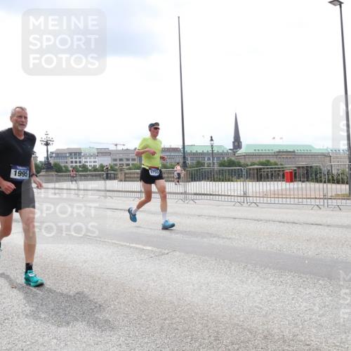 29.06.2025 - hella hamburg halbmarathon Lena Gebhardt http://msf.ph/oto/8479188 29.06.2025 10:33:29 Lombardsbrücke 3812, 4164, 1995, 9750, 1189, 1275, 1324, 1764, 1896, 1995, 2038, 2054, 2085, 2342, 2776, 2838, 2959, 3170, 3341, 3560, 3812, 3871, 4030, 4096, 4164, 4361, 4433, 4445, 4449, 4650, 4696, 5075, 5096, 5141, 5180, 5557, 5569, 5581, 5821, 5822, 5887, 5917, 6109, 6773, 6854, 6999, 7653, 7705, 8021, 8157, 8282, 8595, 8891, 9234, 9258, 9289, 9438, 9591, 9592, 9750, 9780, 9799, 10561, 11229, 11260, 11713, 11811, 11826, 12039, 14305, 14743, 15951 meine-sportfotos.de