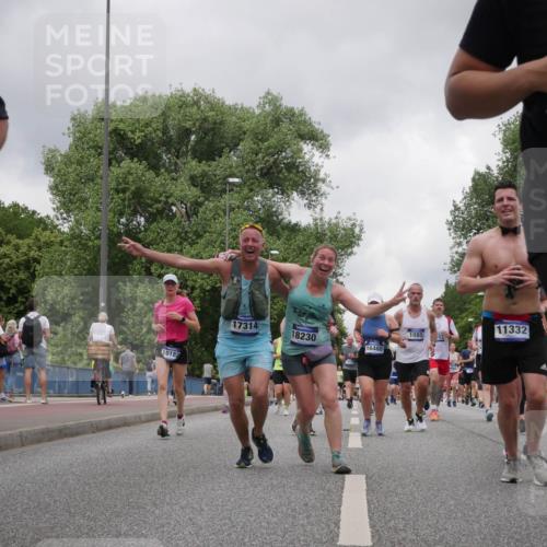 29.06.2025 - hella hamburg halbmarathon Luisa Fischer http://msf.ph/oto/8479195 29.06.2025 10:49:05 Kennedybrücke 10182, 11332, 17314, 1085, 18230, 57, 16488, 123, 1085, 1465, 2657, 2664, 2954, 2965, 3357, 3377, 4119, 4820, 5108, 5703, 5914, 6763, 8594 meine-sportfotos.de