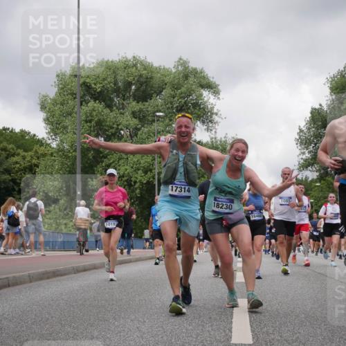 29.06.2025 - hella hamburg halbmarathon Luisa Fischer http://msf.ph/oto/8479211 29.06.2025 10:49:05 Kennedybrücke 10182, 17314, 18230, 16488, 1085, 11332, 11474, 1085, 1465, 2657, 2664, 2954, 2965, 3357, 3377, 4119, 4820, 5108, 5703, 5914, 6763, 8594 meine-sportfotos.de