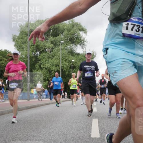 29.06.2025 - hella hamburg halbmarathon Luisa Fischer http://msf.ph/oto/8479273 29.06.2025 10:49:07 Kennedybrücke 10182, 1912, 18712, 17314, 1060, 1085, 1465, 2657, 2664, 2965, 3357, 3377, 4119, 4820, 5108, 5703, 5914, 6393, 6763, 6980 meine-sportfotos.de