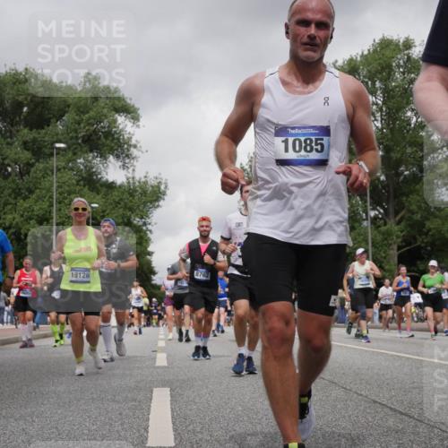 29.06.2025 - hella hamburg halbmarathon Luisa Fischer http://msf.ph/oto/8479377 29.06.2025 10:49:09 Kennedybrücke 1629, 18084, 19126, 8762, 1085, 1800, 17054, 1060, 1085, 1465, 1854, 2217, 2657, 2664, 2965, 3357, 3377, 4099, 4102, 4119, 5703, 5914, 6393, 6763, 6980 meine-sportfotos.de