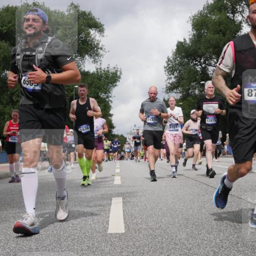 29.06.2025 - hella hamburg halbmarathon Luisa Fischer http://msf.ph/oto/8479480 29.06.2025 10:49:12 Kennedybrücke 18084, 656, 5636, 582, 14379, 6911, 12878, 8762, 591, 1060, 1465, 1854, 2217, 2657, 2664, 2965, 4099, 4102, 4119, 5914, 6393, 6788, 6980, 7983 meine-sportfotos.de