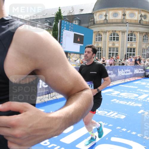 29.06.2025 - hella hamburg halbmarathon Michael Strokosch http://msf.ph/oto/8479790 29.06.2025 10:41:04 Ziel 2949, 4871, 6550, 6683, 9358, 9755, 11062, 11922, 12088, 12385, 13029, 13158, 15689, 16347, 17032, 17100, 17620, 17720, 17971, 18045, 18049 meine-sportfotos.de