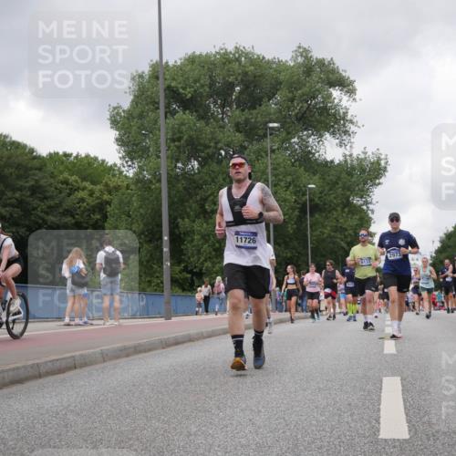29.06.2025 - hella hamburg halbmarathon Luisa Fischer http://msf.ph/oto/8479873 29.06.2025 10:49:22 Kennedybrücke 11726, 6133, 2973, 17936, 1421, 1426, 1854, 2217, 4099, 4223, 4224, 6788, 7303, 7530, 7983, 10812 meine-sportfotos.de