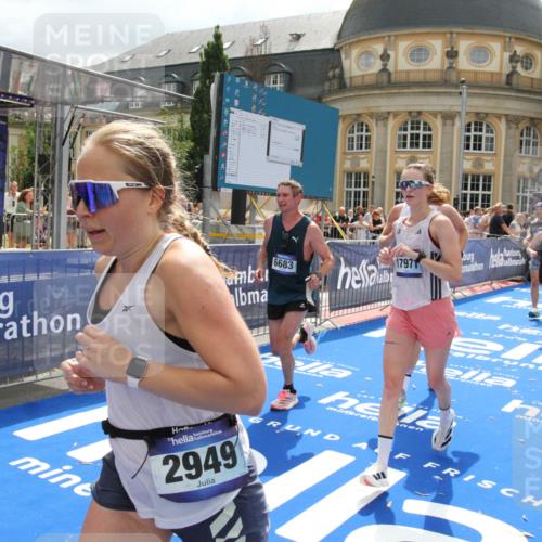 29.06.2025 - hella hamburg halbmarathon Michael Strokosch http://msf.ph/oto/8479994 29.06.2025 10:41:09 Ziel 1136, 2568, 2949, 3618, 4380, 4871, 5709, 6550, 6683, 9358, 9659, 9755, 9815, 11062, 13268, 17100, 17620, 17971, 18045, 18049 meine-sportfotos.de