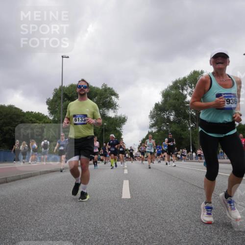 29.06.2025 - hella hamburg halbmarathon Luisa Fischer http://msf.ph/oto/8480002 29.06.2025 10:49:27 Kennedybrücke 6133, 936, 1421, 1426, 1983, 2008, 4223, 4224, 5044, 7303, 7530, 10812 meine-sportfotos.de