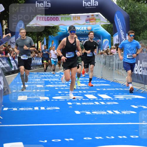 29.06.2025 - hella hamburg halbmarathon Strokosch-Dieckow http://msf.ph/oto/8480066 29.06.2025 10:45:43 Ziel 4345, 4854, 5047, 6071, 6290, 6711, 7385, 11291, 11495, 13975, 14374, 14764, 16617, 16624, 17332, 17674, 17835, 18862 meine-sportfotos.de