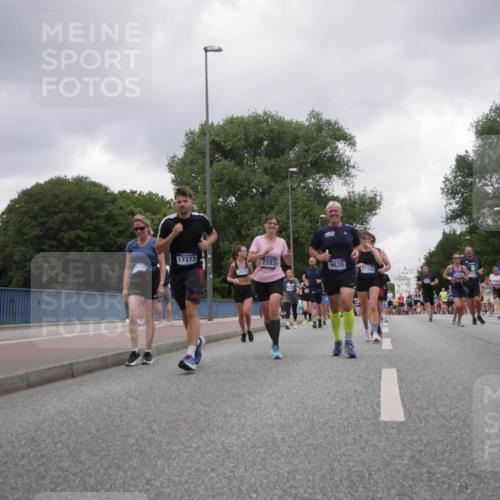 29.06.2025 - hella hamburg halbmarathon Luisa Fischer http://msf.ph/oto/8480099 29.06.2025 10:49:29 Kennedybrücke 17373, 7283, 9620, 14232, 17334, 12575, 1421, 1426, 1695, 1983, 2008, 2398, 4223, 4224, 5044, 7303, 10367, 10812 meine-sportfotos.de