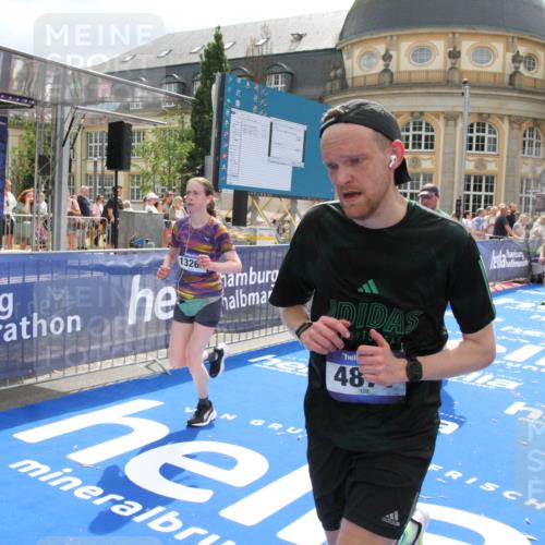 29.06.2025 - hella hamburg halbmarathon Michael Strokosch http://msf.ph/oto/8480106 29.06.2025 10:41:12 Ziel 1136, 2568, 3332, 3618, 4205, 4380, 4871, 5709, 8122, 9358, 9659, 9815, 10375, 12895, 13268, 17100, 17620, 17834, 18045, 18049 meine-sportfotos.de