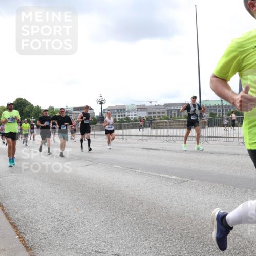 29.06.2025 - hella hamburg halbmarathon Lena Gebhardt http://msf.ph/oto/8480176 29.06.2025 10:33:34 Lombardsbrücke 15367, 44451, 8891, 1189, 1275, 1324, 1764, 1896, 1995, 2038, 2054, 2085, 2342, 2776, 2838, 3170, 3341, 3560, 3812, 3871, 4164, 4361, 4433, 4445, 4449, 4696, 4942, 5075, 5096, 5141, 5180, 5557, 5566, 5569, 5581, 5821, 5822, 5887, 5917, 6109, 6515, 6516, 6773, 6854, 6956, 6999, 7653, 7705, 8021, 8157, 8202, 8282, 8375, 8377, 8383, 8401, 8595, 8891, 9234, 9258, 9289, 9438, 9591, 9592, 9750, 9780, 9799, 9995, 10561, 11229, 11713, 11811, 11826, 12039 meine-sportfotos.de