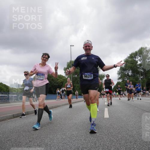 29.06.2025 - hella hamburg halbmarathon Luisa Fischer http://msf.ph/oto/8480195 29.06.2025 10:49:32 Kennedybrücke 0416, 7283, 14232, 9620, 4186, 1695, 1983, 2008, 2398, 2917, 4223, 4224, 5044, 6124, 6161, 7303, 10367, 10812 meine-sportfotos.de