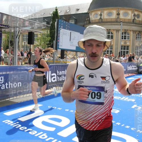 29.06.2025 - hella hamburg halbmarathon Michael Strokosch http://msf.ph/oto/8480221 29.06.2025 10:41:15 Ziel 1136, 3332, 3618, 4205, 4380, 5387, 5709, 6901, 8122, 9659, 9711, 9815, 10375, 12434, 12895, 17834 meine-sportfotos.de
