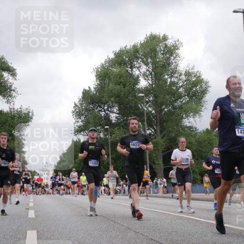 29.06.2025 - hella hamburg halbmarathon Luisa Fischer http://msf.ph/oto/8480315 29.06.2025 10:49:35 Kennedybrücke 164, 7901, 18334, 13302, 3164, 0367, 14742, 15852, 1695, 1695, 1983, 2008, 2398, 2917, 3160, 3164, 5044, 6124, 6161, 8477, 10230, 10367 meine-sportfotos.de