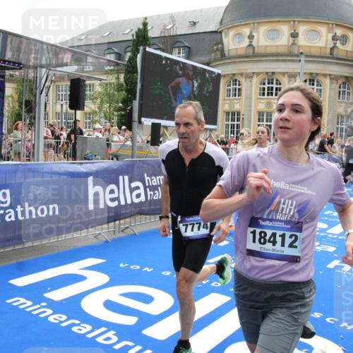 29.06.2025 - hella hamburg halbmarathon Michael Strokosch http://msf.ph/oto/8480881 29.06.2025 10:41:32 Ziel 2579, 2797, 3204, 4893, 5987, 7774, 7796, 8358, 10894, 12588, 13457, 14275, 14555, 17159, 17882, 18412, 18442, 18509, 18573 meine-sportfotos.de