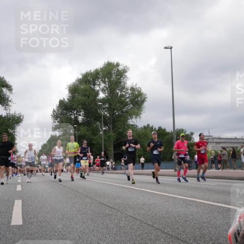 29.06.2025 - hella hamburg halbmarathon Luisa Fischer http://msf.ph/oto/8480959 29.06.2025 10:49:56 Kennedybrücke 6068, 2423, 18214, 18950, 1319, 5769, 1033, 1104, 1429, 2423, 2773, 2813, 3410, 3896, 4306, 4317, 4448, 5635, 5769, 5770, 6392, 8010, 8486, 9120, 9121, 9337, 9426, 9774, 10329 meine-sportfotos.de