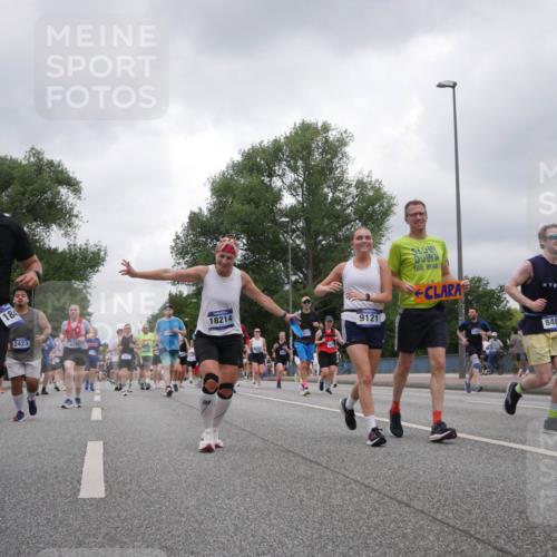 29.06.2025 - hella hamburg halbmarathon Luisa Fischer http://msf.ph/oto/8481022 29.06.2025 10:49:59 Kennedybrücke 7356, 184, 18214, 1423, 9121, 2423, 6392, 8486, 7, 1100, 1104, 2423, 2813, 3410, 3896, 4104, 4306, 4448, 5635, 5769, 5770, 5854, 5892, 6392, 6623, 8010, 8047, 8486, 8706, 9120, 9121, 9337, 9426, 9774, 9949 meine-sportfotos.de