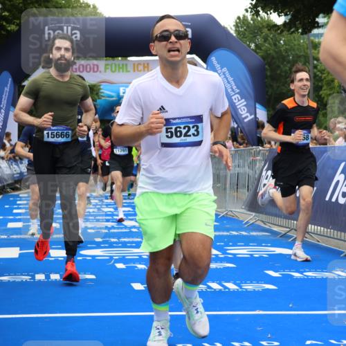 29.06.2025 - hella hamburg halbmarathon Strokosch-Dieckow http://msf.ph/oto/8481108 29.06.2025 10:45:35 Ziel 2138, 2415, 5623, 6071, 6711, 6831, 8374, 8668, 11291, 11495, 12154, 14062, 14764, 15666, 16725, 17332, 17674, 18862, 18878 meine-sportfotos.de
