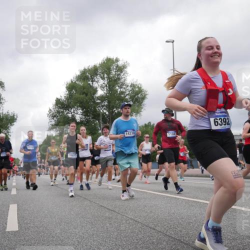 29.06.2025 - hella hamburg halbmarathon Luisa Fischer http://msf.ph/oto/8481139 29.06.2025 10:50:03 Kennedybrücke 12527, 1727, 319, 5635, 14230, 1104, 6392, 21, 1, 933, 1100, 1104, 2423, 2662, 2665, 2697, 3896, 4104, 4448, 5635, 5854, 5892, 6392, 6623, 7073, 8010, 8047, 8486, 8706, 9120, 9121, 9337, 9426, 9774, 9949 meine-sportfotos.de