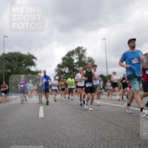 29.06.2025 - hella hamburg halbmarathon Luisa Fischer http://msf.ph/oto/8481169 29.06.2025 10:50:05 Kennedybrücke 1004, 1100, 1104, 2662, 2665, 2697, 3896, 4104, 4448, 4483, 5635, 5854, 5892, 6392, 6623, 7073, 7268, 7374, 8010, 8047, 8706, 9337, 9426, 9774, 9949 meine-sportfotos.de