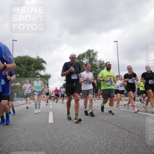 29.06.2025 - hella hamburg halbmarathon Luisa Fischer http://msf.ph/oto/8481219 29.06.2025 10:50:07 Kennedybrücke 15107, 22, 5623, 13499, 17273, 410, 1100, 1691, 5854, 8047, 114, 1004, 1100, 1104, 1999, 2662, 2665, 2697, 3896, 4104, 4448, 4483, 5635, 5854, 5892, 6623, 7073, 7268, 7364, 7368, 7374, 8010, 8047, 8706, 9426, 9774, 9949 meine-sportfotos.de