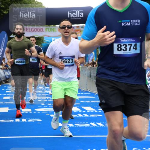 29.06.2025 - hella hamburg halbmarathon Strokosch-Dieckow http://msf.ph/oto/8481455 29.06.2025 10:45:34 Ziel 2138, 2415, 5623, 6071, 6711, 6831, 8374, 8668, 11291, 11495, 12154, 14062, 14764, 15666, 16725, 17674, 18862, 18878 meine-sportfotos.de