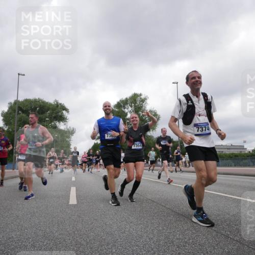 29.06.2025 - hella hamburg halbmarathon Luisa Fischer http://msf.ph/oto/8481482 29.06.2025 10:50:15 Kennedybrücke 1532, 7894, 11618, 736, 7364, 1999, 7374, 1004, 1371, 1375, 1608, 1837, 1961, 1999, 2327, 2662, 2665, 4483, 5697, 6485, 6740, 7073, 7268, 7364, 7368, 7374, 7430, 7431, 8967, 10514, 10515 meine-sportfotos.de