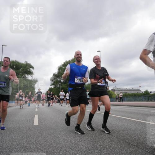 29.06.2025 - hella hamburg halbmarathon Luisa Fischer http://msf.ph/oto/8481499 29.06.2025 10:50:16 Kennedybrücke 7368, 1532, 11618, 73, 1004, 1371, 1375, 1608, 1837, 1961, 1999, 2327, 3406, 3407, 4483, 5697, 6485, 6740, 7073, 7268, 7364, 7368, 7374, 7430, 7431, 8967, 10514, 10515, 10591 meine-sportfotos.de