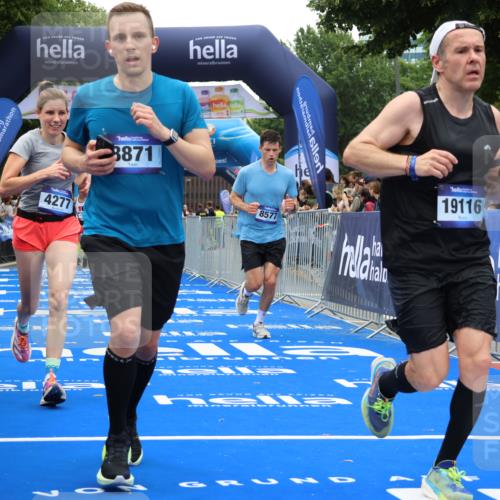 29.06.2025 - hella hamburg halbmarathon Strokosch-Dieckow http://msf.ph/oto/8481587 29.06.2025 10:45:56 Ziel 2189, 3477, 4277, 5648, 6460, 6532, 8269, 8577, 8871, 10792, 11821, 11936, 12084, 12269, 14462, 14804, 14911, 15149, 16624, 17008, 18081, 18185, 19116 meine-sportfotos.de