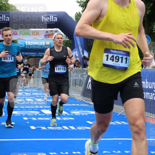 29.06.2025 - hella hamburg halbmarathon Strokosch-Dieckow http://msf.ph/oto/8481763 29.06.2025 10:45:55 Ziel 2189, 3477, 4277, 4345, 5648, 6532, 7385, 8269, 8577, 8871, 10792, 11821, 11936, 12084, 12269, 14462, 14911, 15149, 16624, 17008, 18081, 18185, 19116 meine-sportfotos.de