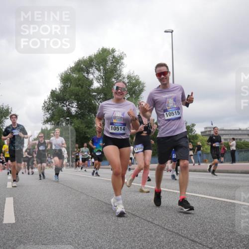 29.06.2025 - hella hamburg halbmarathon Luisa Fischer http://msf.ph/oto/8481805 29.06.2025 10:50:24 Kennedybrücke 1363, 5625, 10514, 10515, 2537, 2182, 12507, 18, 1608, 1961, 2162, 2327, 2537, 2556, 3277, 3339, 3406, 3407, 3823, 4325, 5697, 6740, 6995, 7827, 7960, 8131, 8541, 8967, 9557, 10514, 10515, 10591 meine-sportfotos.de