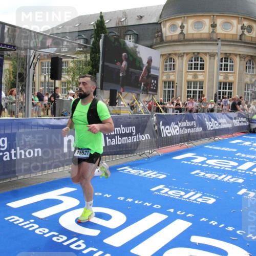 29.06.2025 - hella hamburg halbmarathon Michael Strokosch http://msf.ph/oto/8481873 29.06.2025 10:41:58 Ziel 1169, 7092, 7363, 8694, 15521, 16507 meine-sportfotos.de