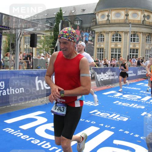 29.06.2025 - hella hamburg halbmarathon Michael Strokosch http://msf.ph/oto/8482054 29.06.2025 10:42:06 Ziel 5690, 6593, 7363, 8694, 10216, 11417, 12098, 12292, 13196, 15846, 16677, 17864, 17926, 18920, 19046 meine-sportfotos.de