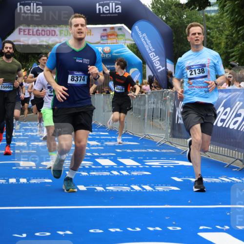 29.06.2025 - hella hamburg halbmarathon Strokosch-Dieckow http://msf.ph/oto/8482126 29.06.2025 10:45:33 Ziel 2138, 2415, 5623, 6071, 6711, 6831, 8374, 8668, 11291, 11495, 12154, 12277, 14062, 14764, 15666, 16725, 17674, 18638, 18862, 18878 meine-sportfotos.de