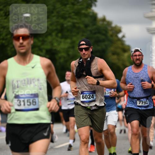 29.06.2025 - hella hamburg halbmarathon Dr. Thomas Lammeyer http://msf.ph/oto/8482132 29.06.2025 10:20:35 Kennedybrücke 1244, 1599, 1602, 2165, 2347, 2803, 2912, 3023, 3030, 3134, 3156, 3176, 3484, 3648, 3687, 4478, 4637, 5036, 6024, 6742, 6935, 7158, 7358, 7753, 7792, 7924, 7928, 8263, 8295, 8317, 8597, 8619, 8645, 8707, 8847, 8857, 9091, 9332, 9492, 9628, 9664, 9676, 9802, 9810, 9891, 10076, 10107, 10139, 10141, 10183, 10575, 11236, 11344, 11345, 11428 meine-sportfotos.de