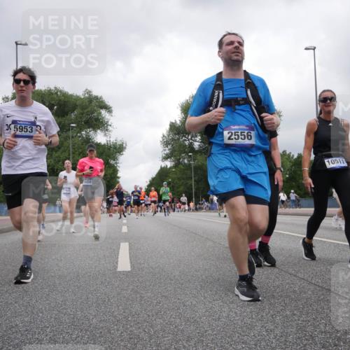 29.06.2025 - hella hamburg halbmarathon Luisa Fischer http://msf.ph/oto/8482164 29.06.2025 10:50:34 Kennedybrücke 5953, 8458, 2556, 10511, 1555, 1593, 2556, 2981, 3277, 3823, 4325, 5895, 7827, 9092, 10511 meine-sportfotos.de