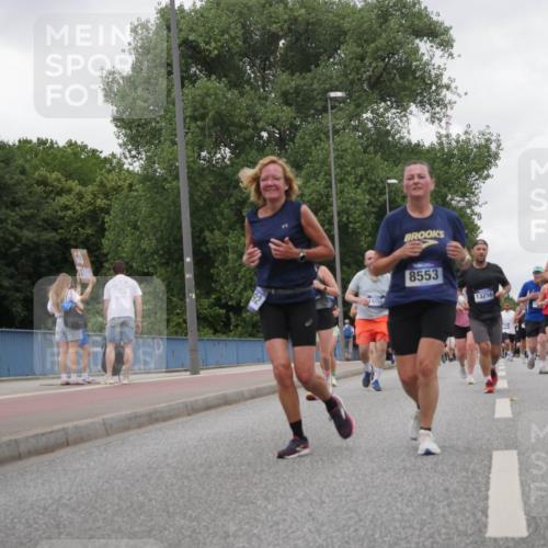 29.06.2025 - hella hamburg halbmarathon Luisa Fischer http://msf.ph/oto/8482263 29.06.2025 10:50:39 Kennedybrücke 4250, 8553, 13756, 16, 1593, 1555, 1593, 2500, 2981, 4342, 5700, 5895, 9092, 9743, 10511 meine-sportfotos.de
