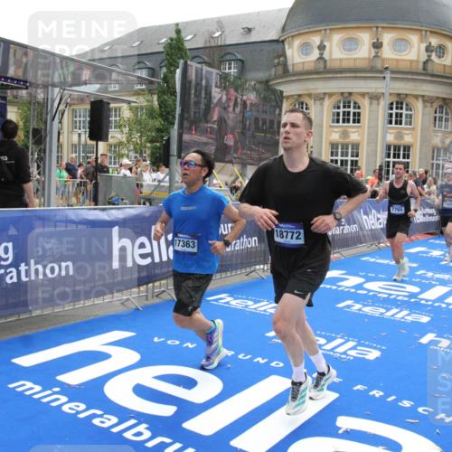 29.06.2025 - hella hamburg halbmarathon Michael Strokosch http://msf.ph/oto/8482525 29.06.2025 10:42:17 Ziel 1903, 2675, 5682, 7765, 7865, 9365, 13709, 14811, 14899, 16626, 16660, 17182, 17363, 18772, 18802 meine-sportfotos.de