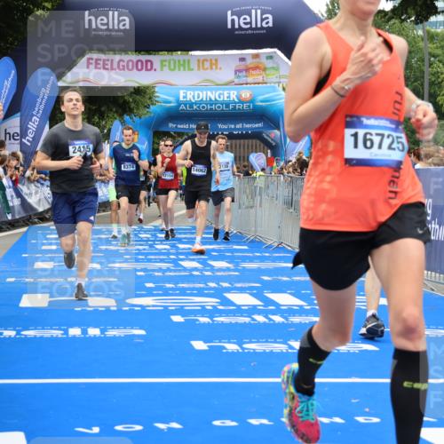 29.06.2025 - hella hamburg halbmarathon Strokosch-Dieckow http://msf.ph/oto/8482735 29.06.2025 10:45:30 Ziel 1697, 2138, 2415, 5623, 6831, 8374, 8668, 11291, 11495, 12154, 12277, 12643, 14062, 14703, 15666, 16725, 18407, 18638, 18862, 18878 meine-sportfotos.de
