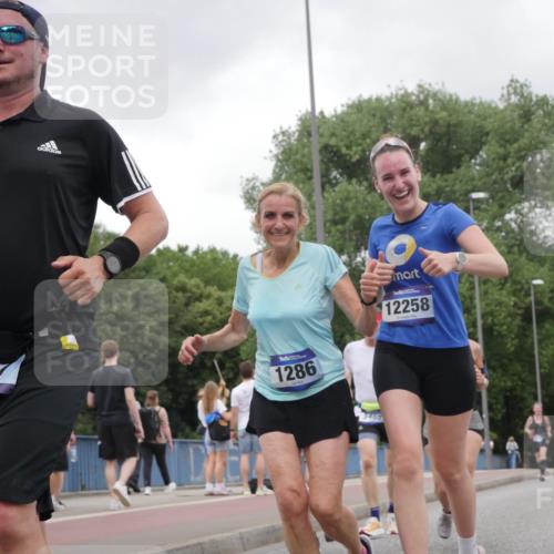 29.06.2025 - hella hamburg halbmarathon Luisa Fischer http://msf.ph/oto/8482813 29.06.2025 10:50:53 Kennedybrücke 1607, 1286, 3469, 12258, 1073, 1618, 2211, 2320, 2491, 7240, 8105, 8158, 9758 meine-sportfotos.de