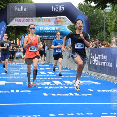 29.06.2025 - hella hamburg halbmarathon Strokosch-Dieckow http://msf.ph/oto/8482833 29.06.2025 10:45:29 Ziel 1697, 2138, 2415, 5623, 6831, 8374, 8668, 11291, 11495, 12154, 12277, 12643, 14062, 14703, 15666, 16725, 18407, 18638, 18878 meine-sportfotos.de