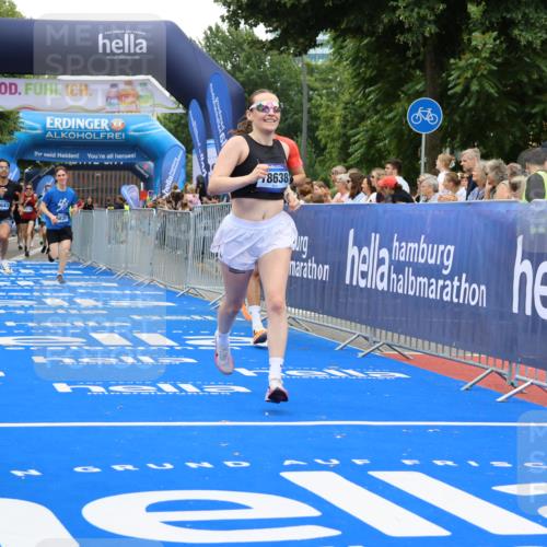 29.06.2025 - hella hamburg halbmarathon Strokosch-Dieckow http://msf.ph/oto/8482929 29.06.2025 10:45:27 Ziel 1697, 2138, 2367, 2415, 2470, 3186, 5623, 6831, 8374, 8668, 11469, 12277, 12643, 14062, 14703, 16725, 17499, 18407, 18638 meine-sportfotos.de